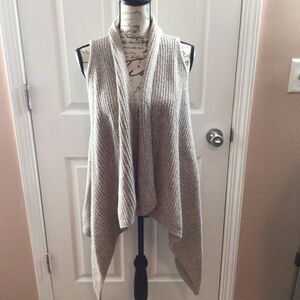 Women’s Old Navy Cream Sleeveless Drape Front Cardigan Size‎ Medium